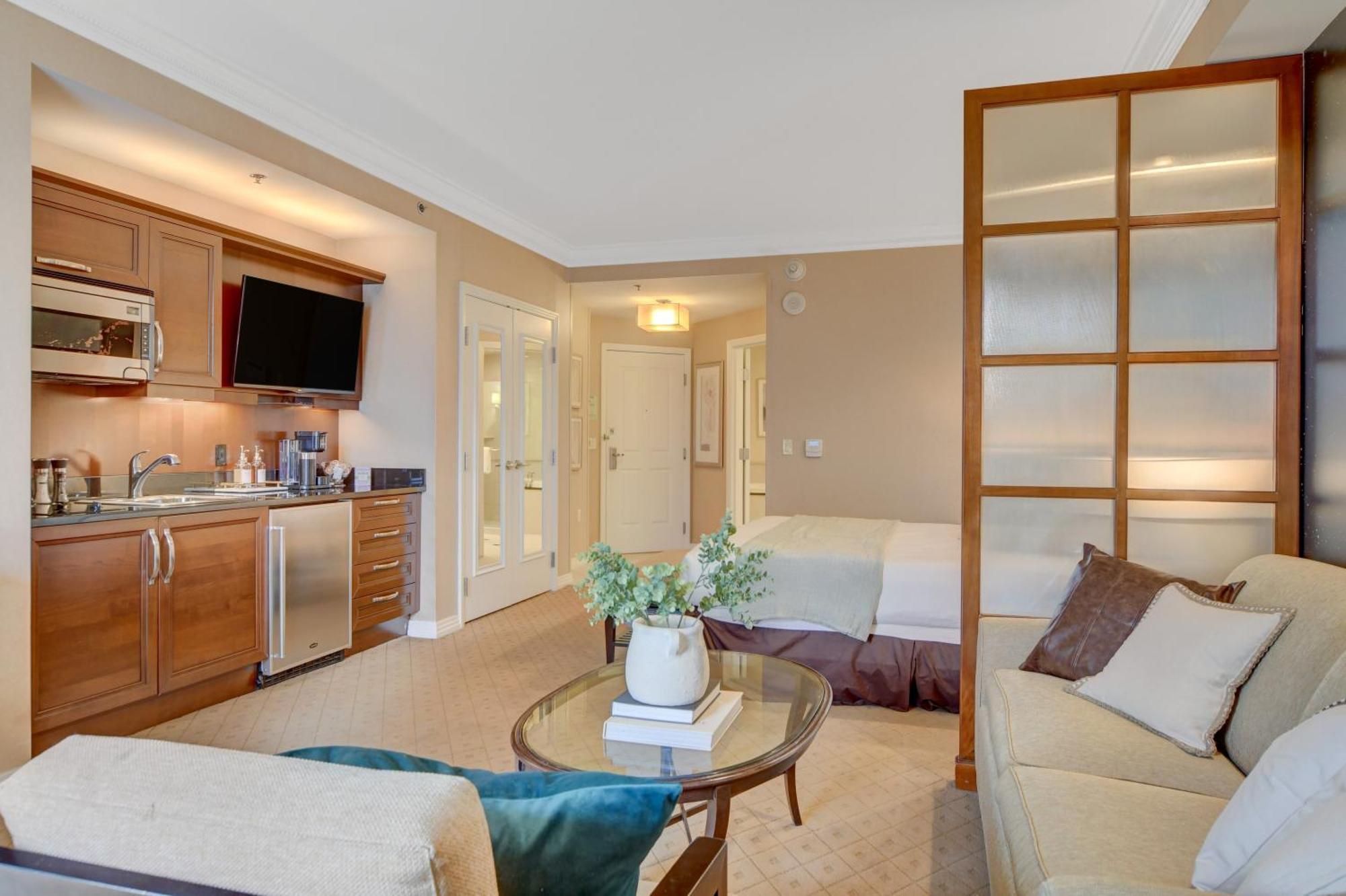 Junior Suite with Balcony